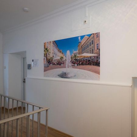 Cityhotel Am Domplatz Self-Checkin Клагенфурт Екстериор снимка